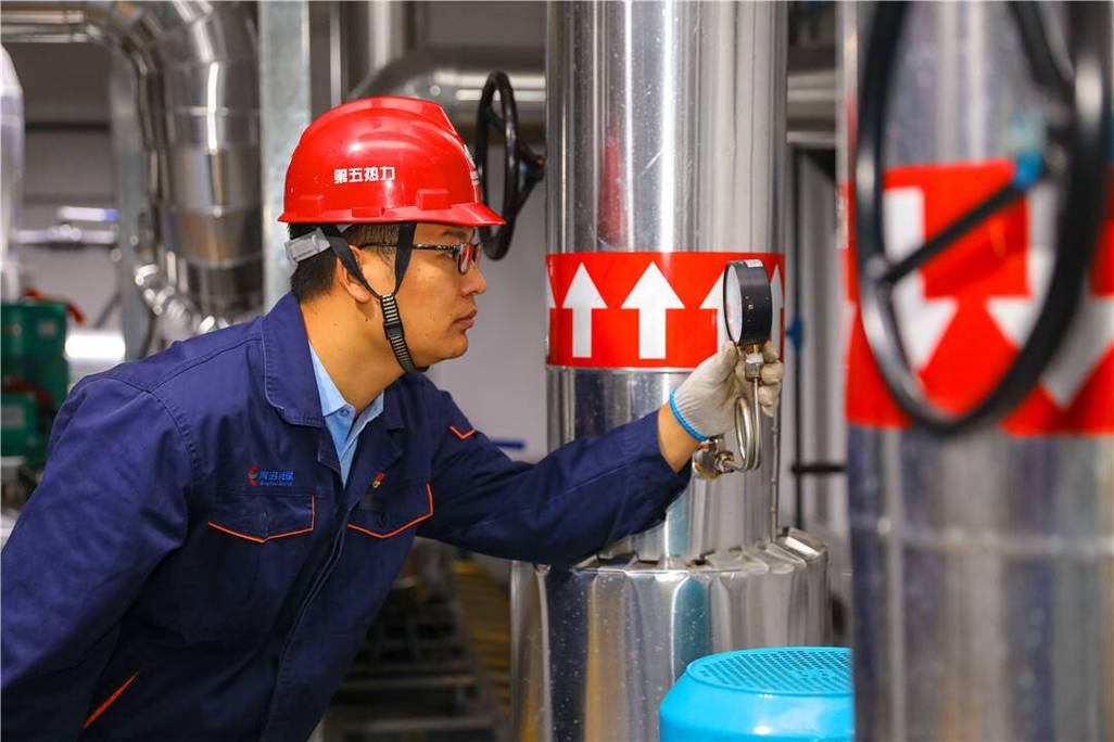 青岛:热力巡检 保障供暖